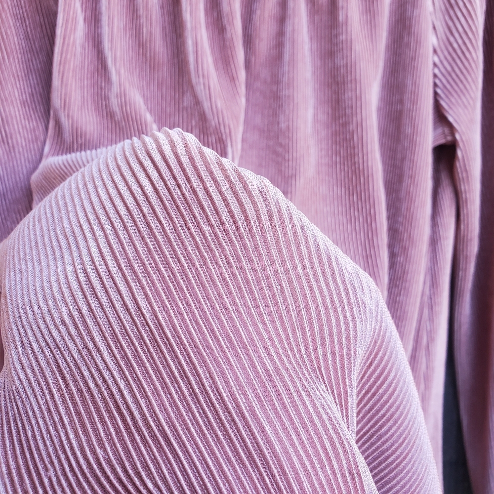 J.O.A. Blush Pleated Felicity Pink Flowy Top - Picture 5 of 7